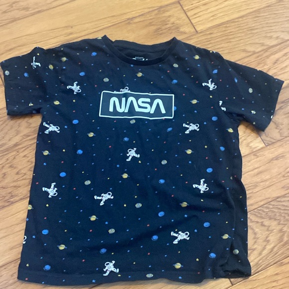 Eighty eight boys 14 runs a size smaller - Picture 1 of 4